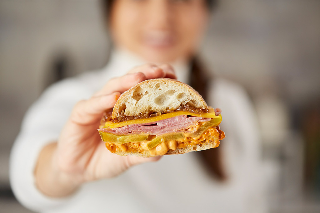 Bocadillo de Sobrasada Brava y Pastrami